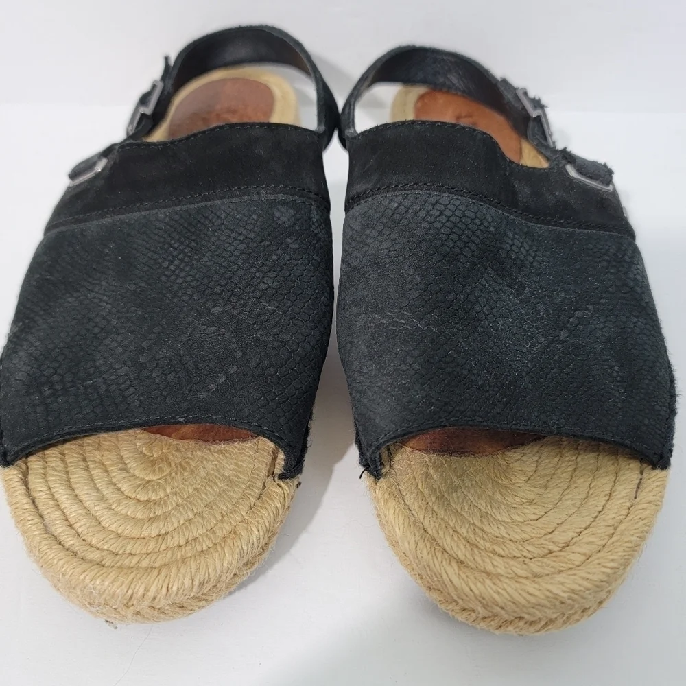 UGG Isadora Black Leather Snakeskin Slink Back Espadrille Sandals Women Sz 5.5